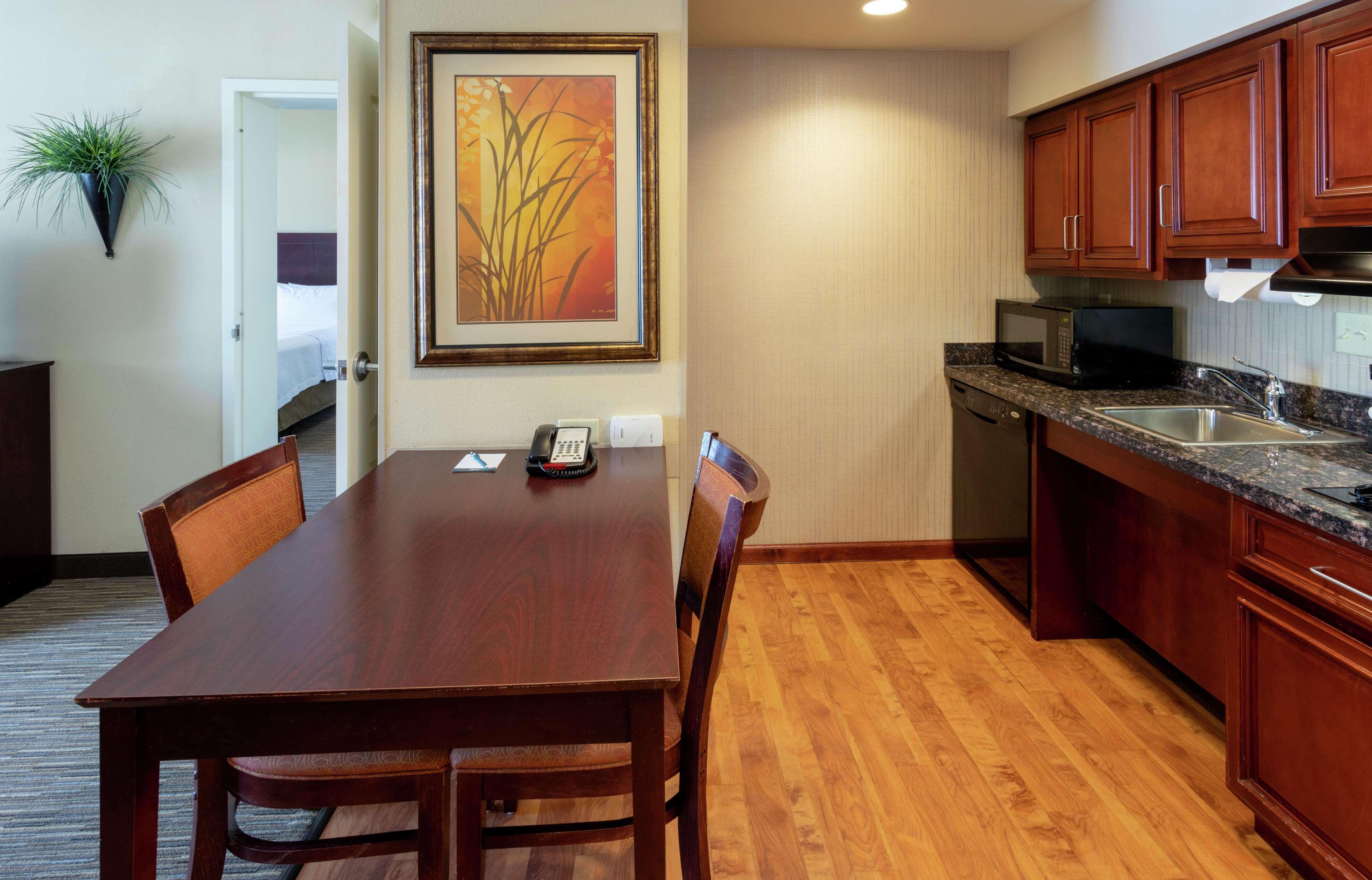 Homewood Suites New Brighton Екстер'єр фото