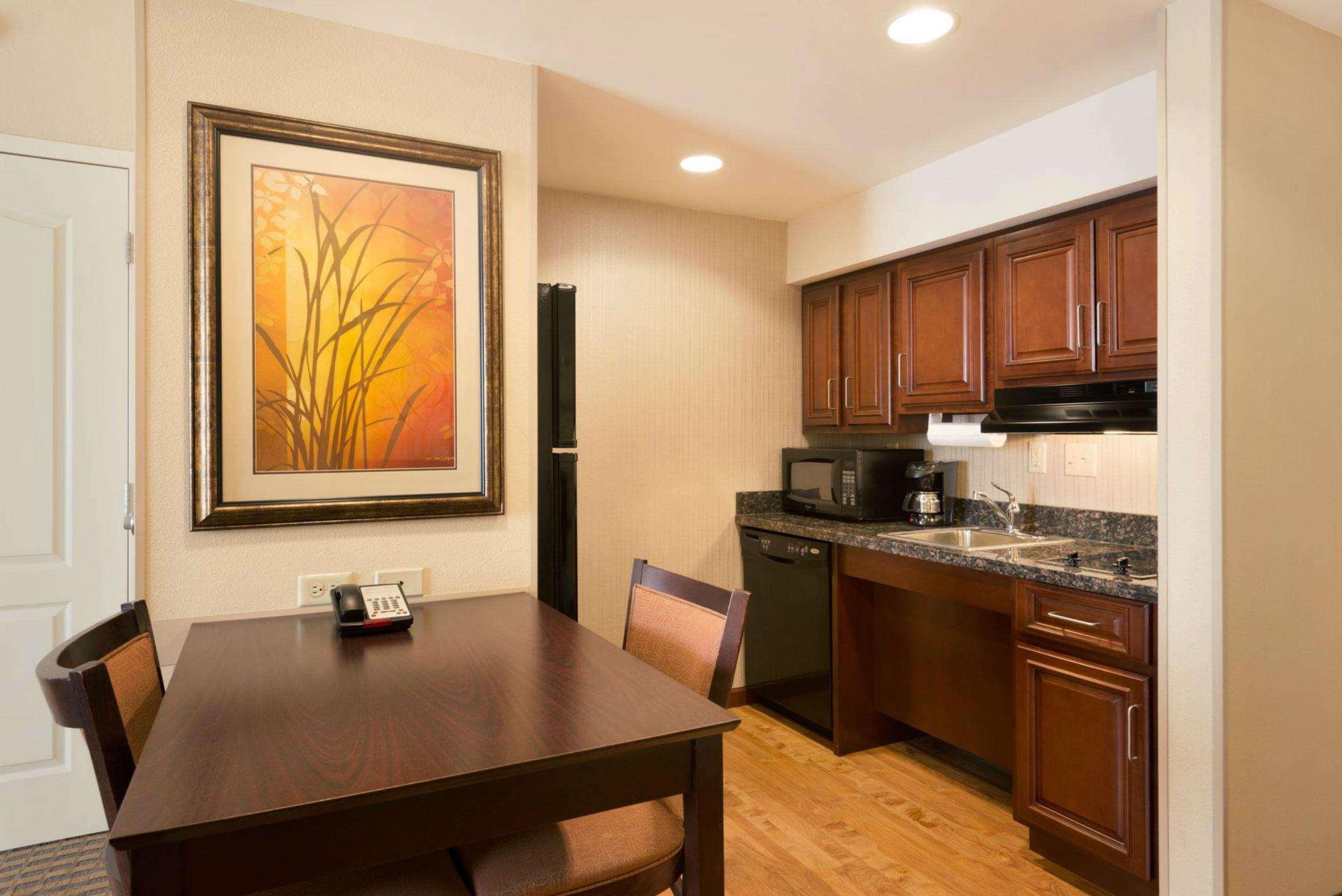 Homewood Suites New Brighton Екстер'єр фото