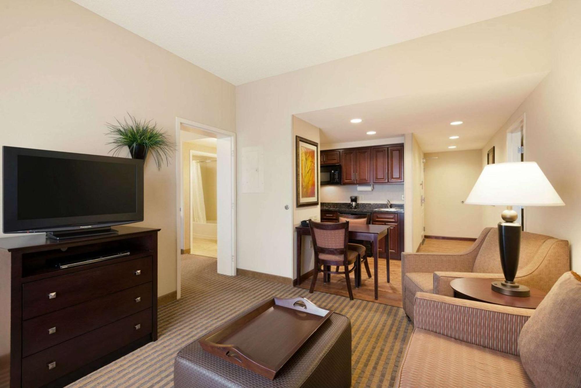 Homewood Suites New Brighton Екстер'єр фото