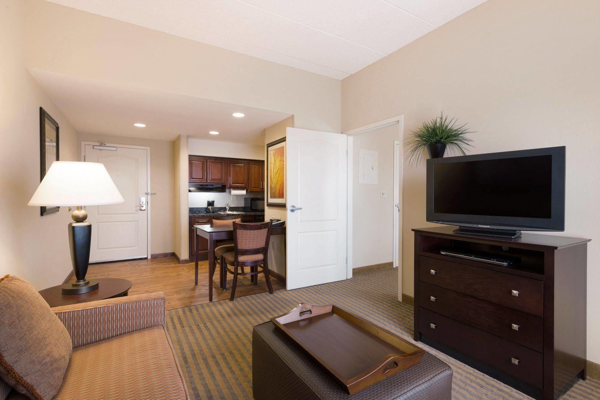 Homewood Suites New Brighton Екстер'єр фото